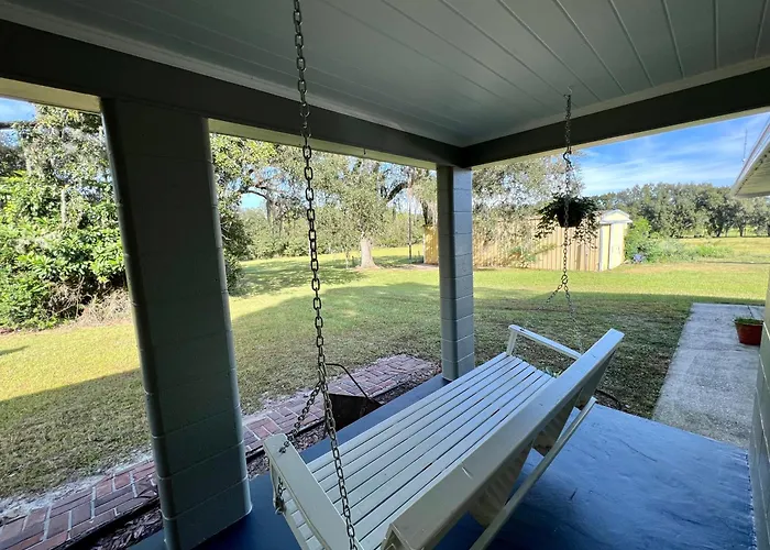 Quiet Farmhouse In The Country Close To Major Theme Parks